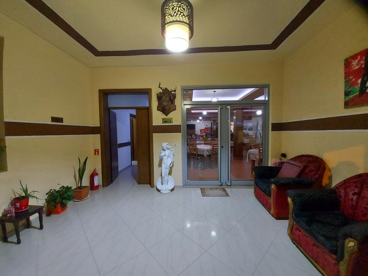Hotel Kalemi Corovode Bagian luar foto